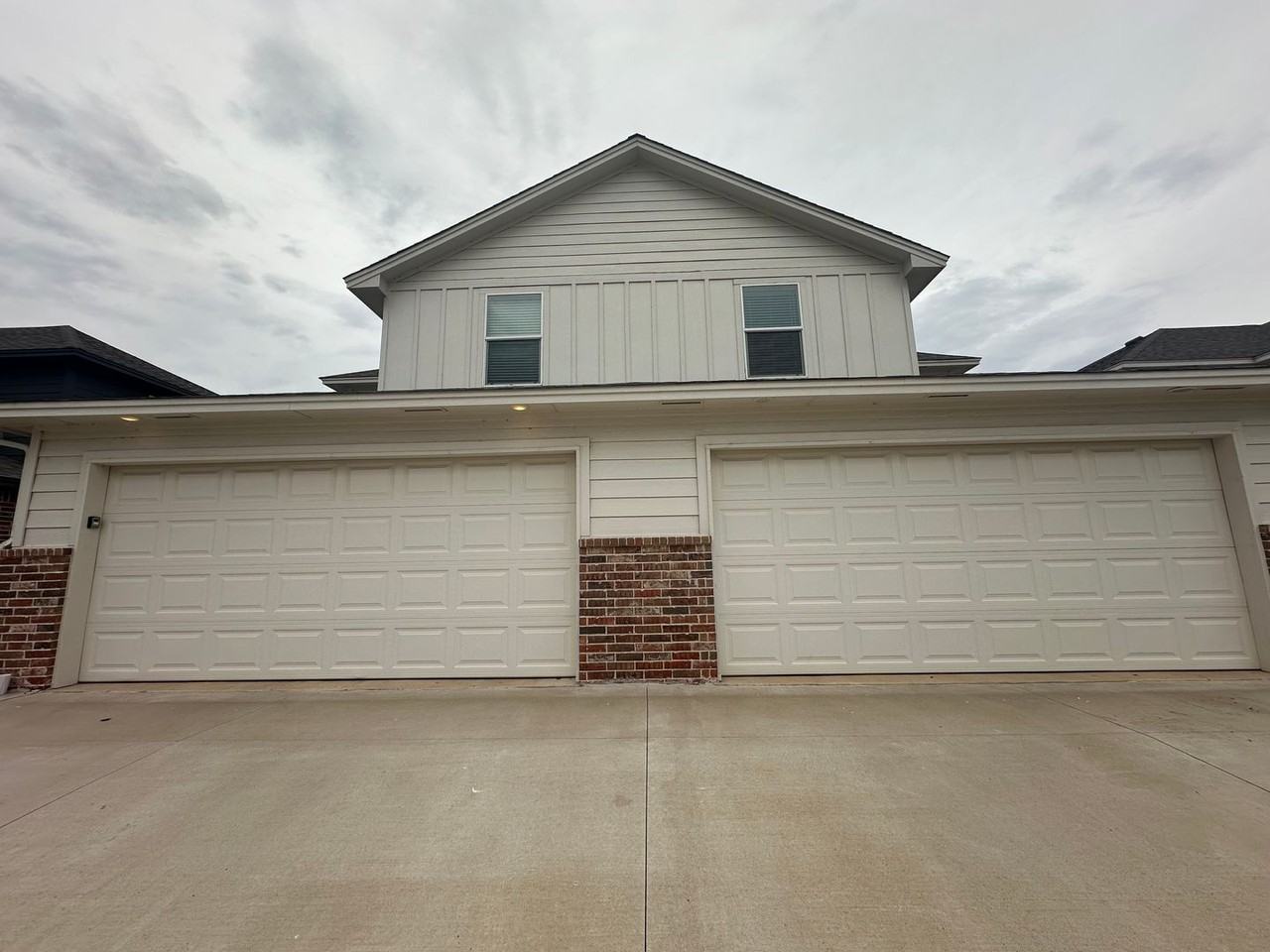 10814 Nw 119th Pl - Photo 3 of 37