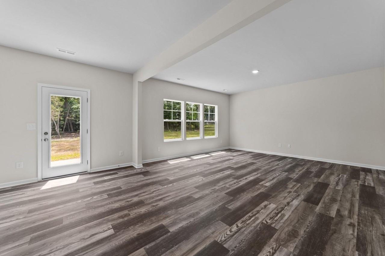 1246 Stonewyck Dr - Photo 5 of 16