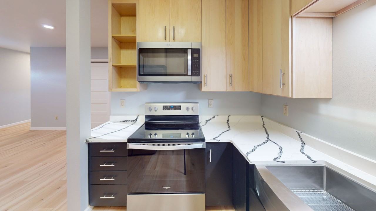 3039 Davis Rd - Photo 5 of 10
