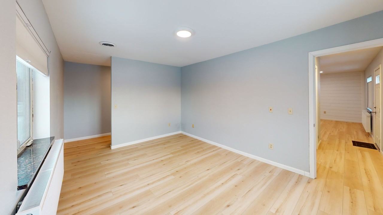 3039 Davis Rd - Photo 7 of 10