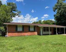 featured image of 704 Wilshire Rd