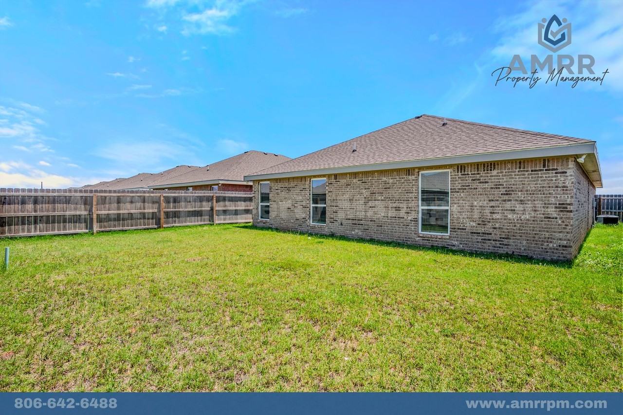 8518 11th St - Photo 2 of 2