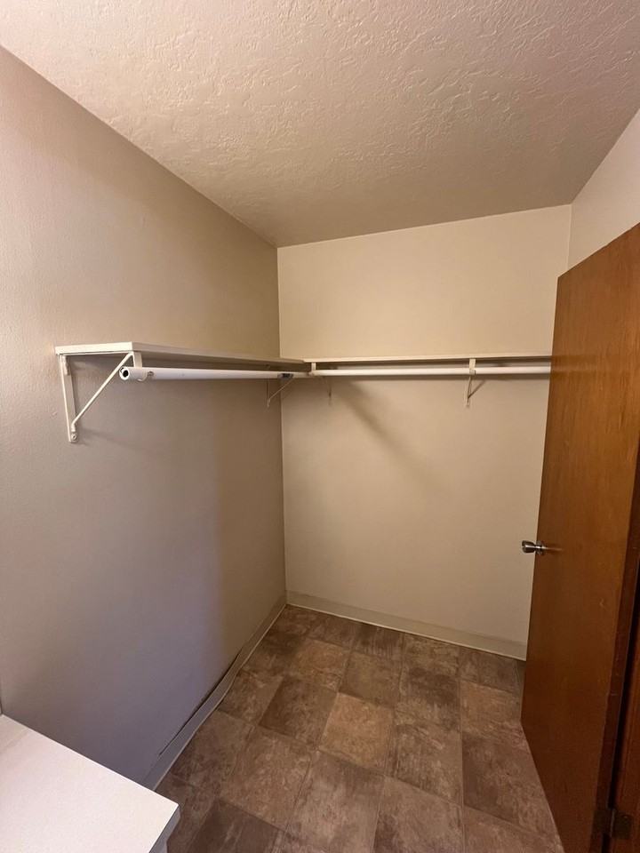613 Sw 9th St #5 - Photo 6 of 11