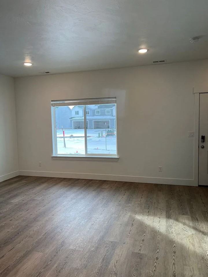 Summerfield Townhomes - Photo 2 of 32
