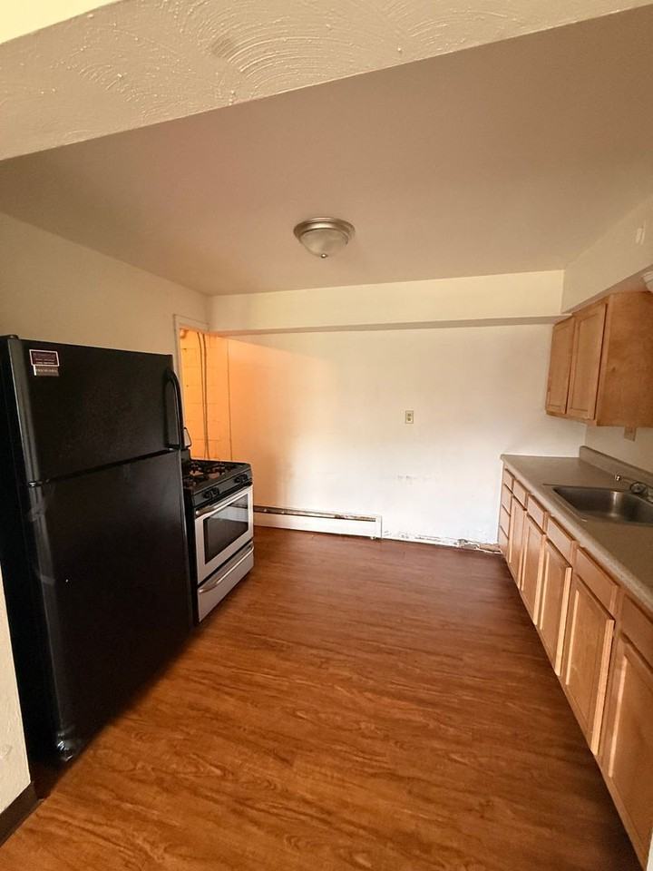 459 E 7th Ave - Photo 3 of 10