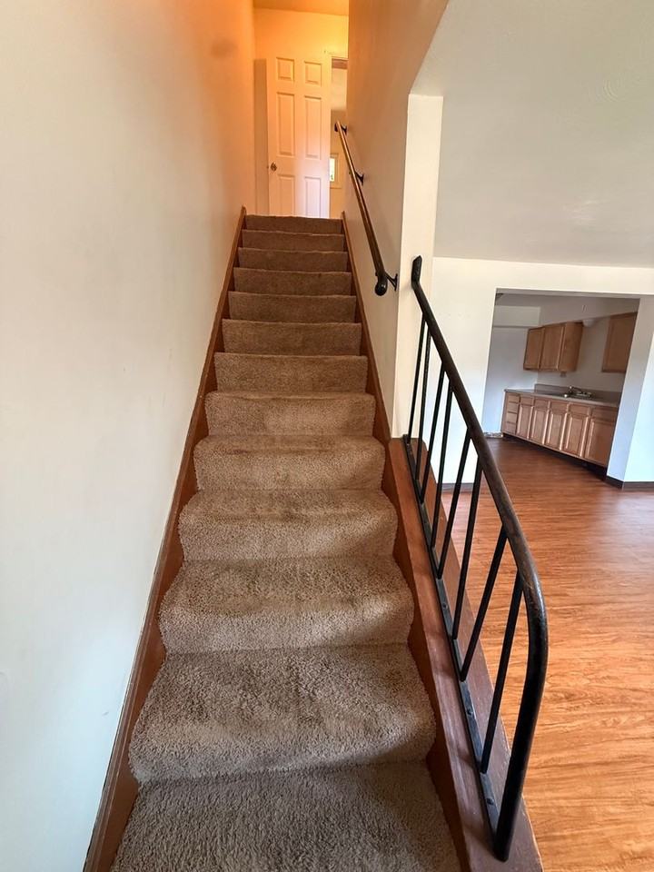 459 E 7th Ave - Photo 7 of 10
