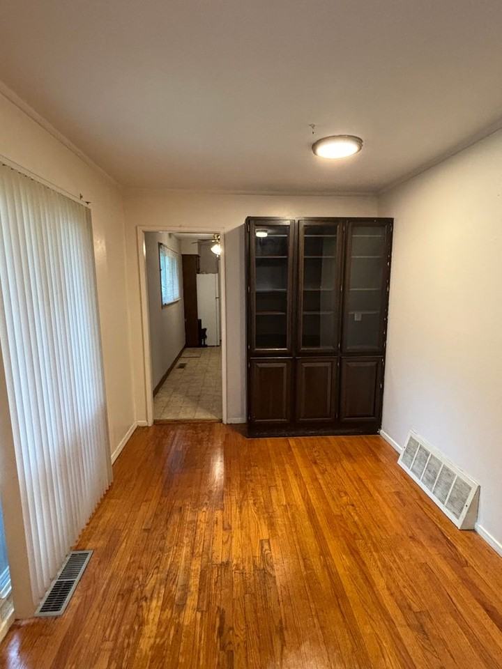 4108 S Park Dr - Photo 3 of 21