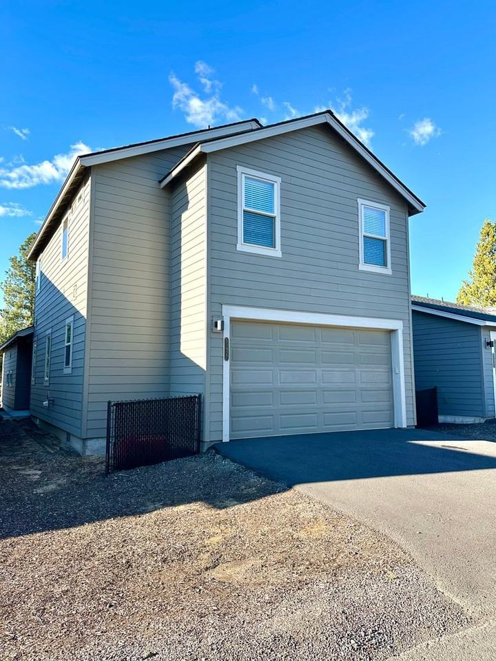 51927 Lumberman Ln - Photo 3 of 21