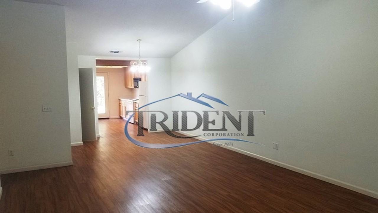 1070 Arbor Dr - Photo 3 of 19