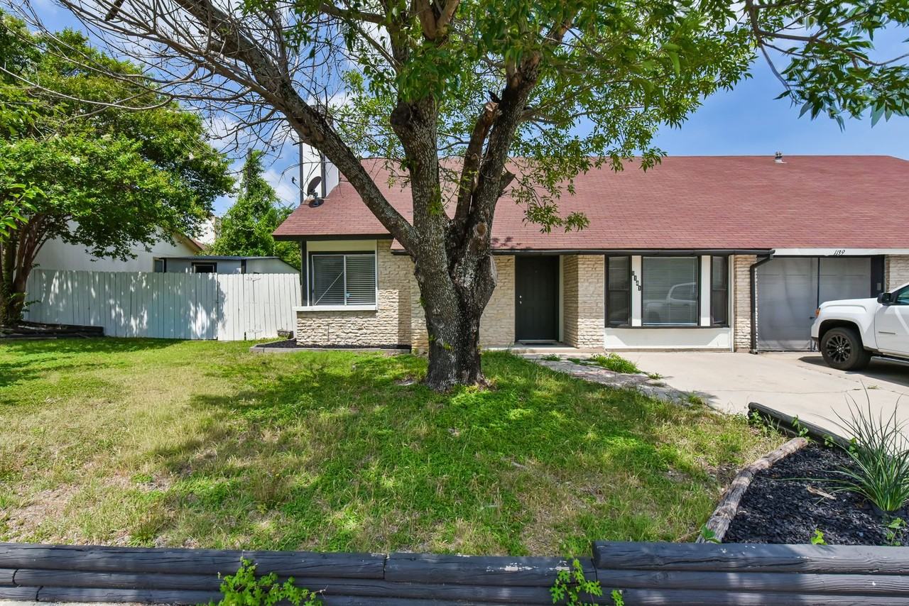1141 Royal Crest Dr - Photo 2 of 32