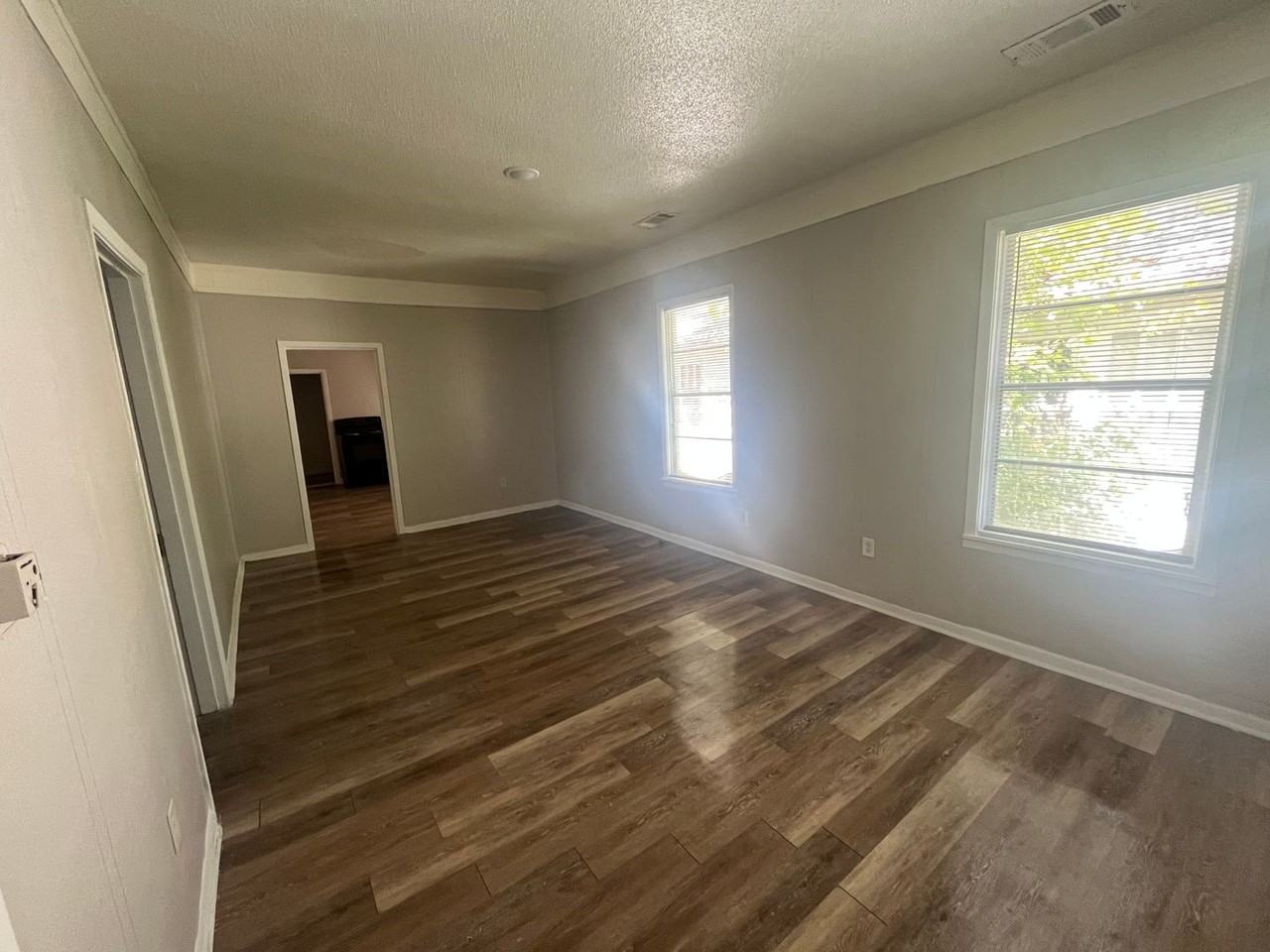 1812 S Martin St - Photo 3 of 17