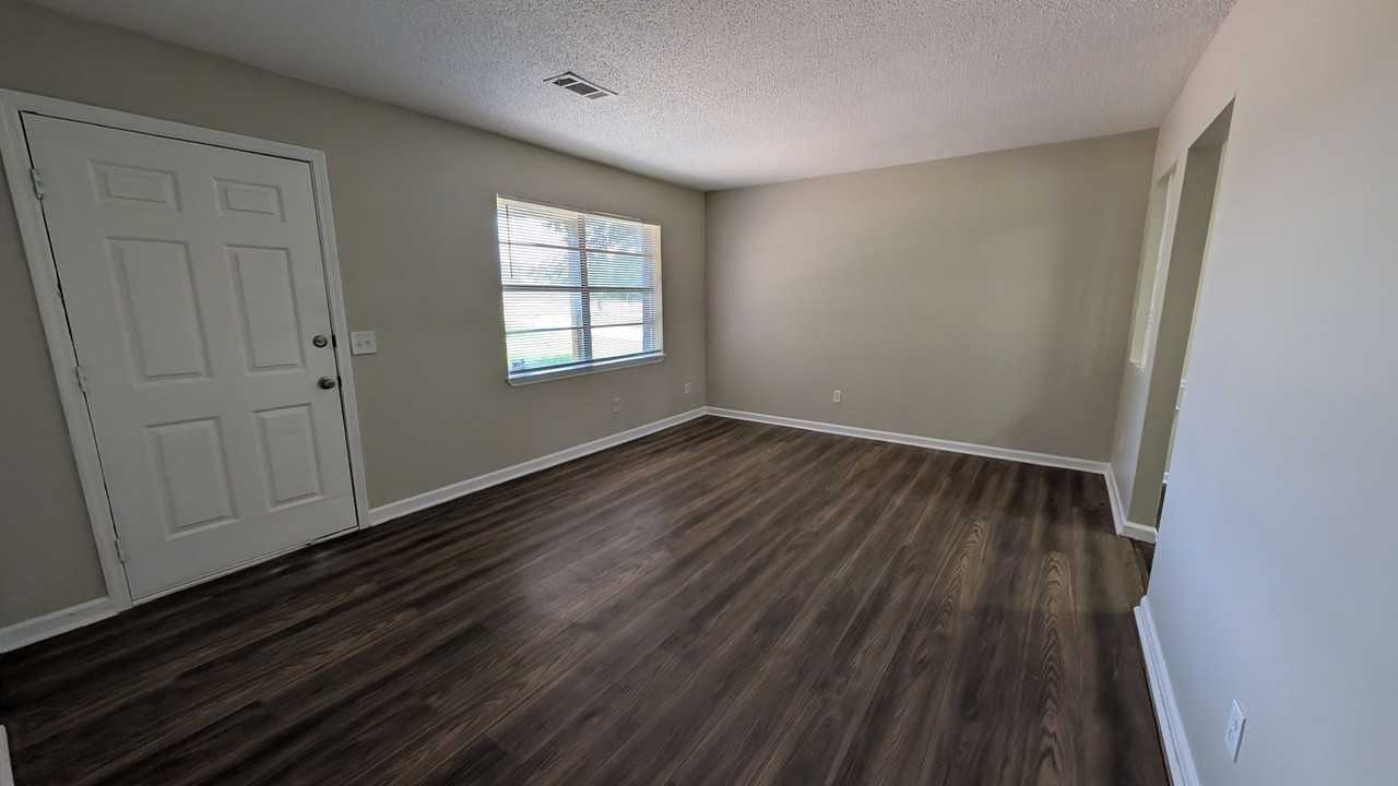 418 Murphys Ln - Photo 2 of 15