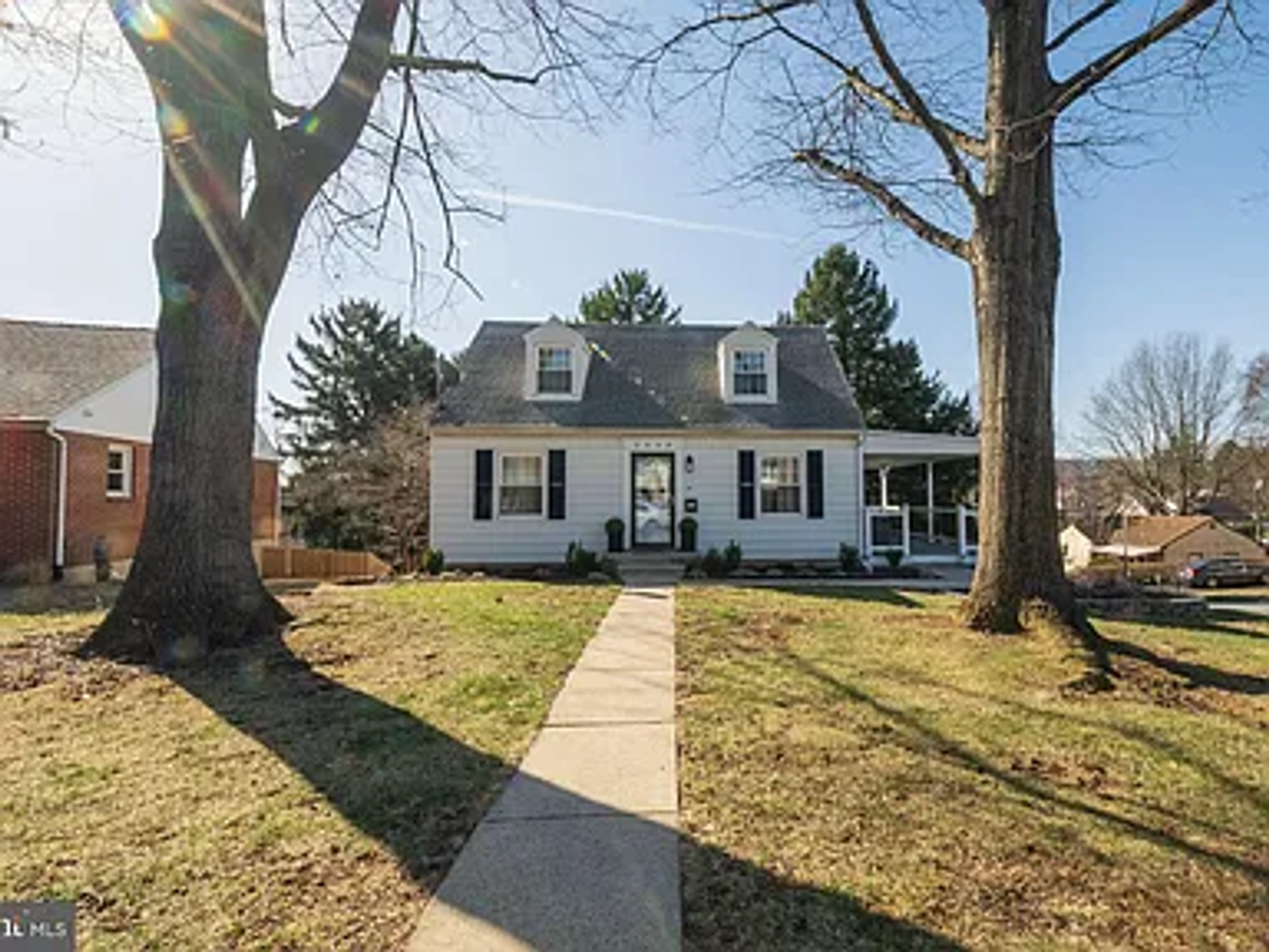 2640 Grandview Blvd - Photo 2 of 34