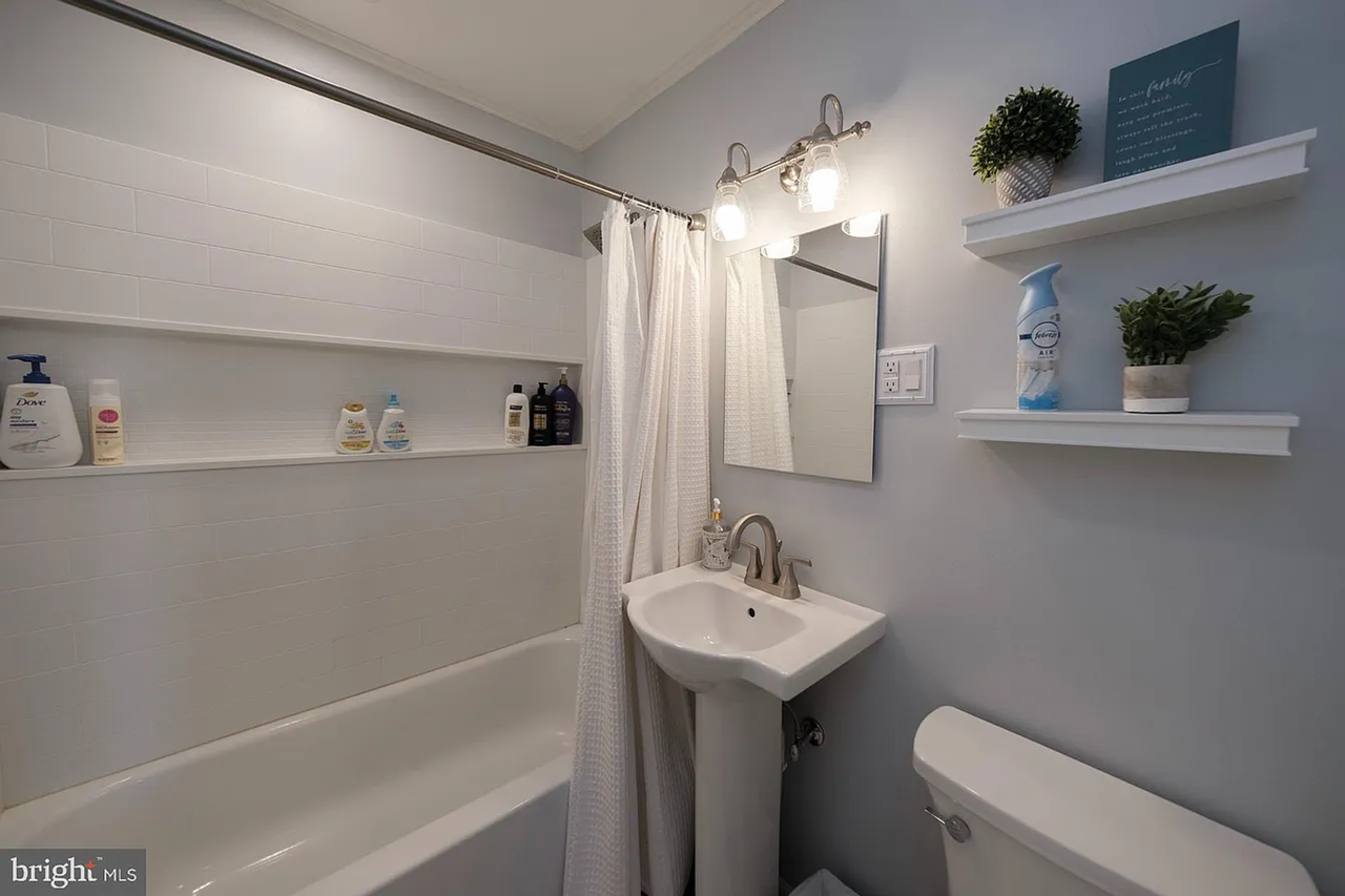 2640 Grandview Blvd - Photo 5 of 34