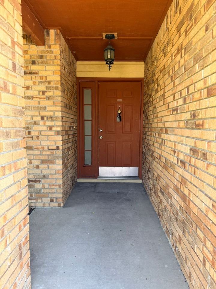 9237 Baton Rouge Dr - Photo 2 of 20