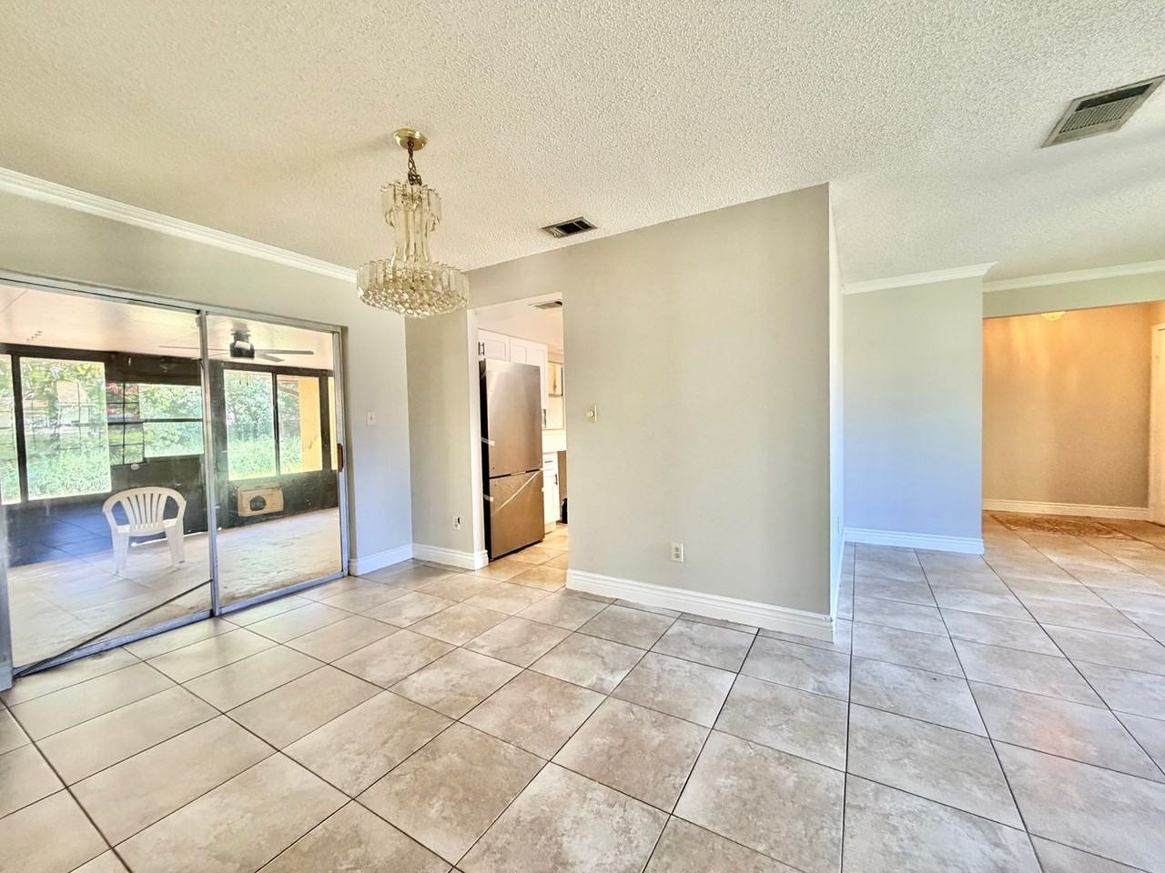 9237 Baton Rouge Dr - Photo 6 of 20