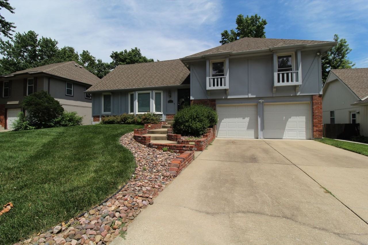 9913 Perry Dr - Photo 2 of 33