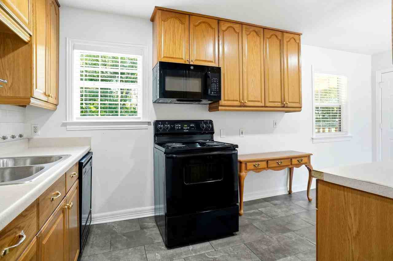 1013 Irion Dr - Photo 6 of 15