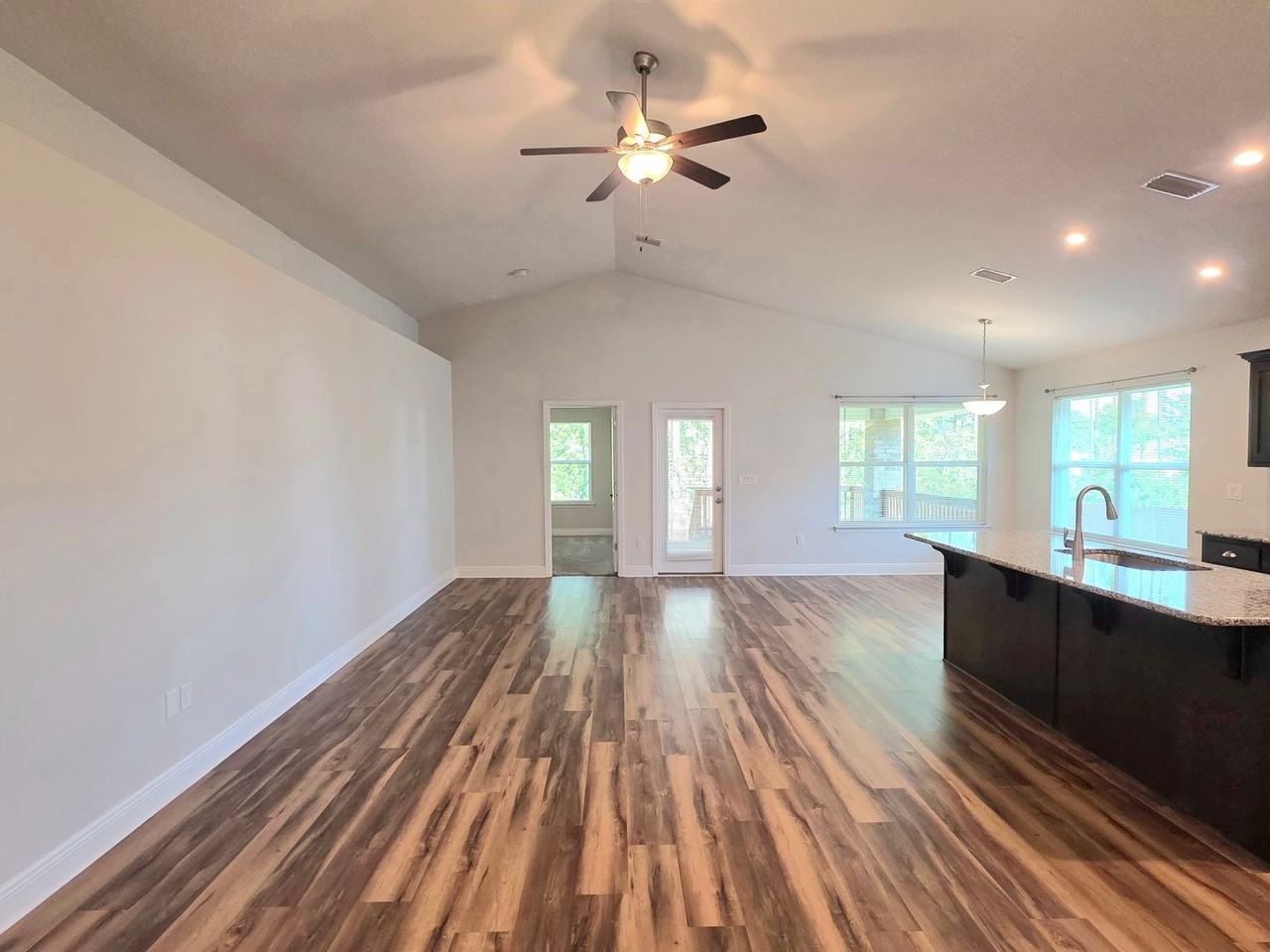 6613 Boatswain Rd - Photo 4 of 17