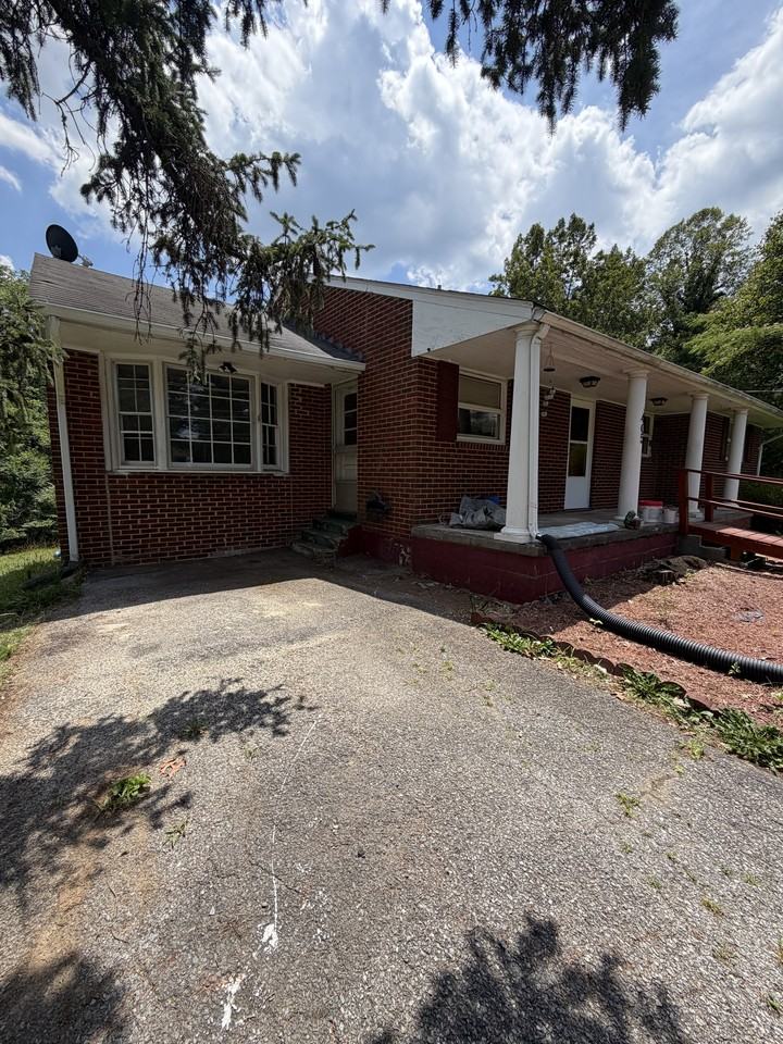 405 Winesap Rd #1 - Photo 4 of 6