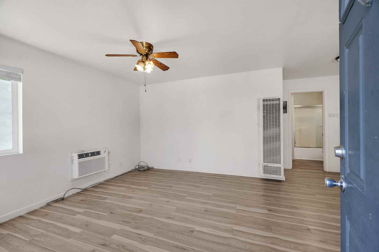 4067 Vineyard Ave #5 - Photo 2 of 8