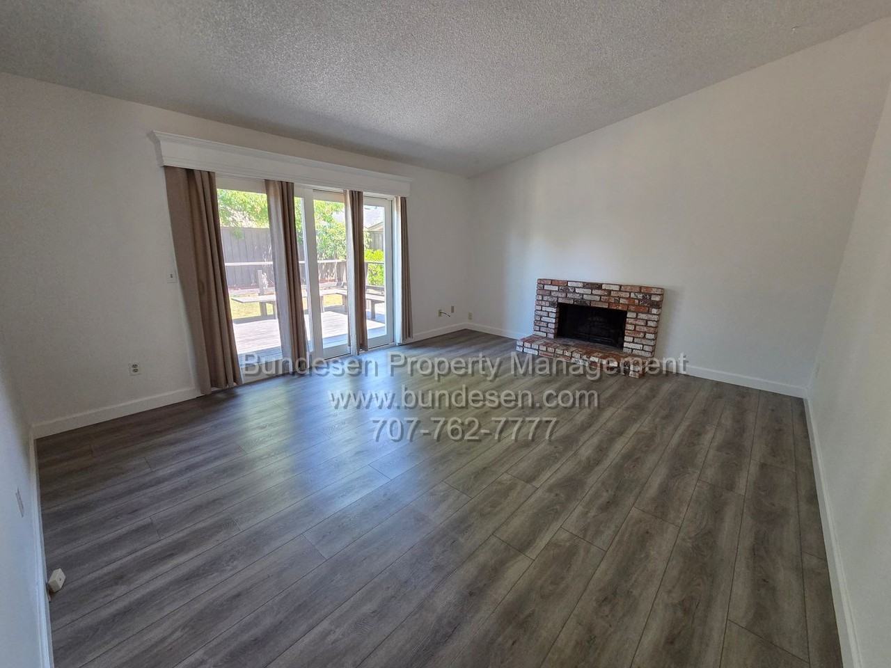 5266 Evonne Ave - Photo 5 of 20