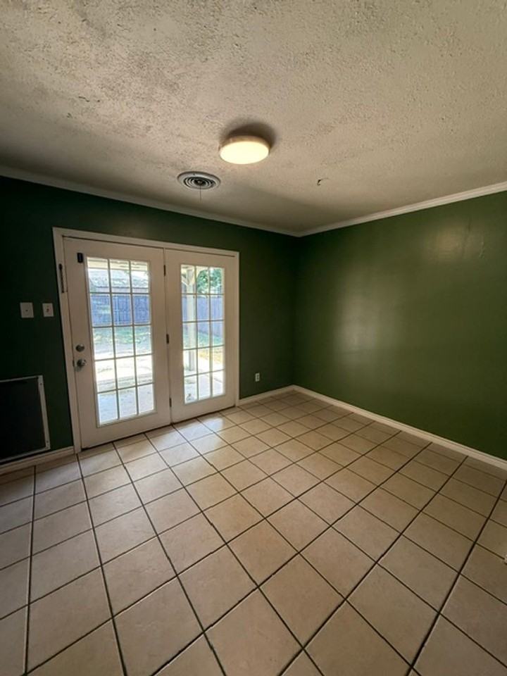 1949 Chimneywood Ct - Photo 3 of 18