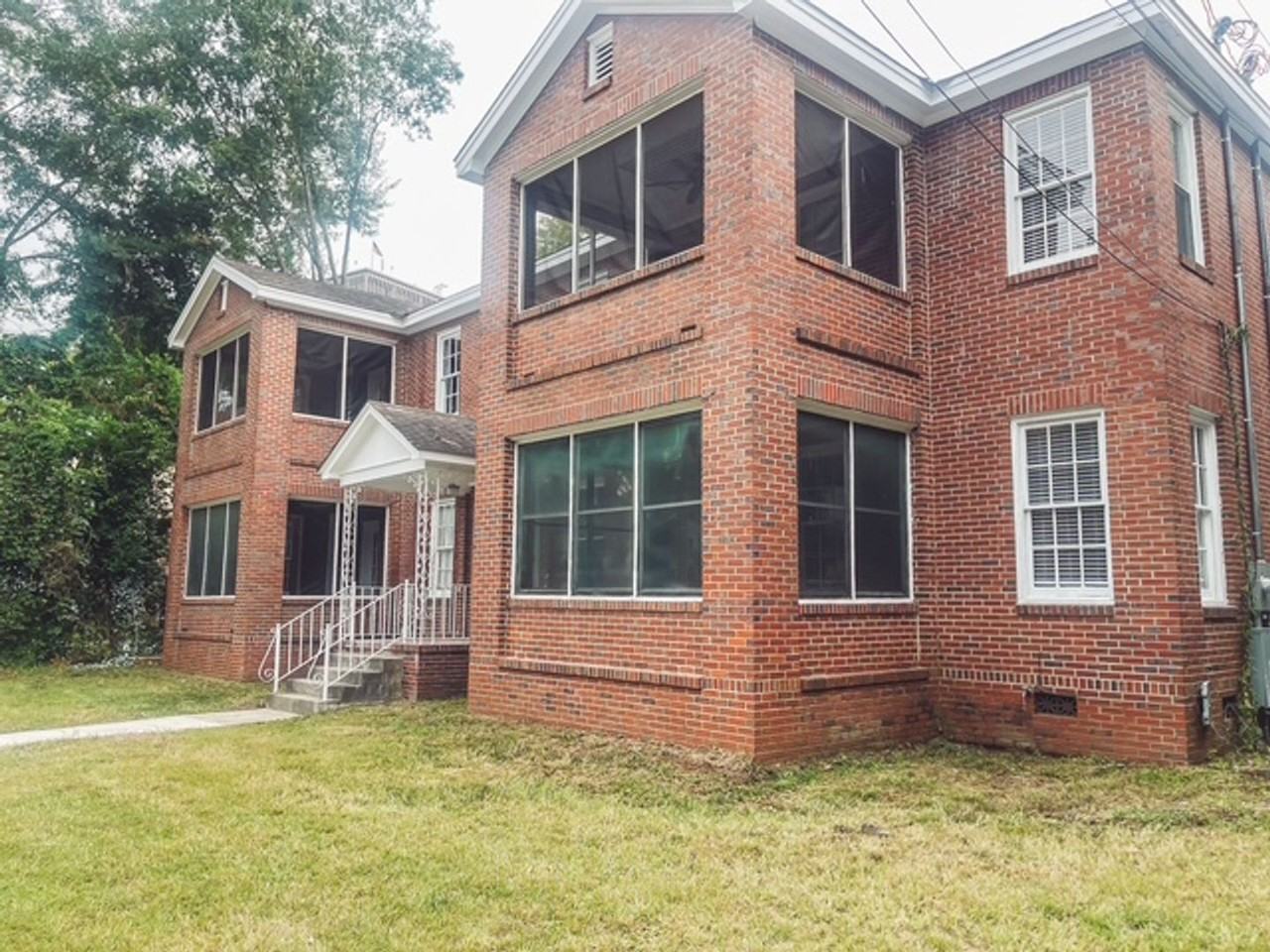 1219 Eberhart Ave