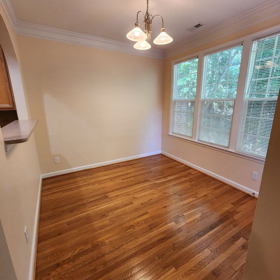 6004 Kohler Ln - Photo 7 of 28