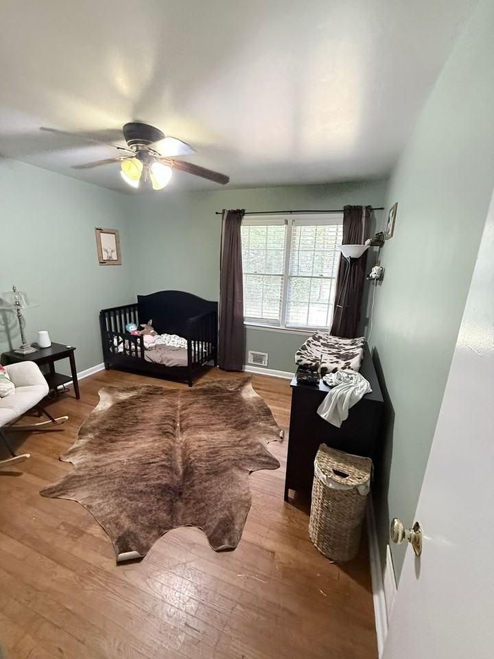 245 Milledge Hts - Photo 5 of 9