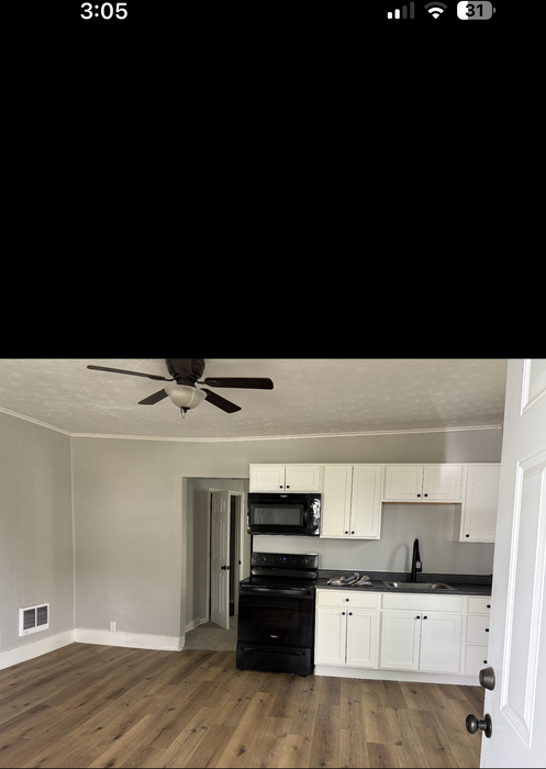 551 S Main St - Photo 2 of 6
