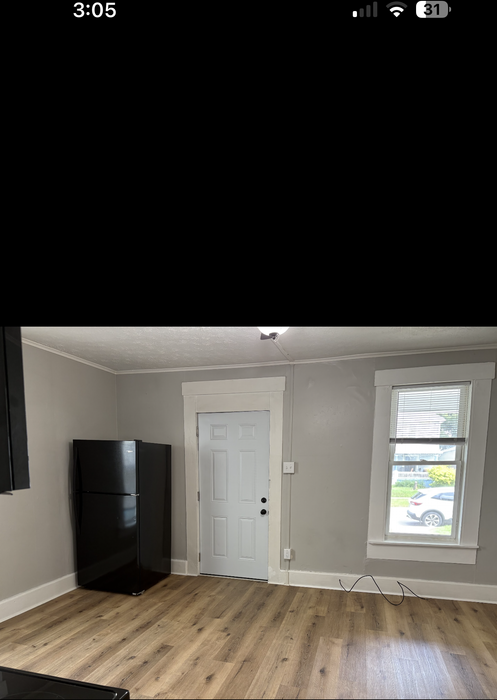 551 S Main St - Photo 3 of 6