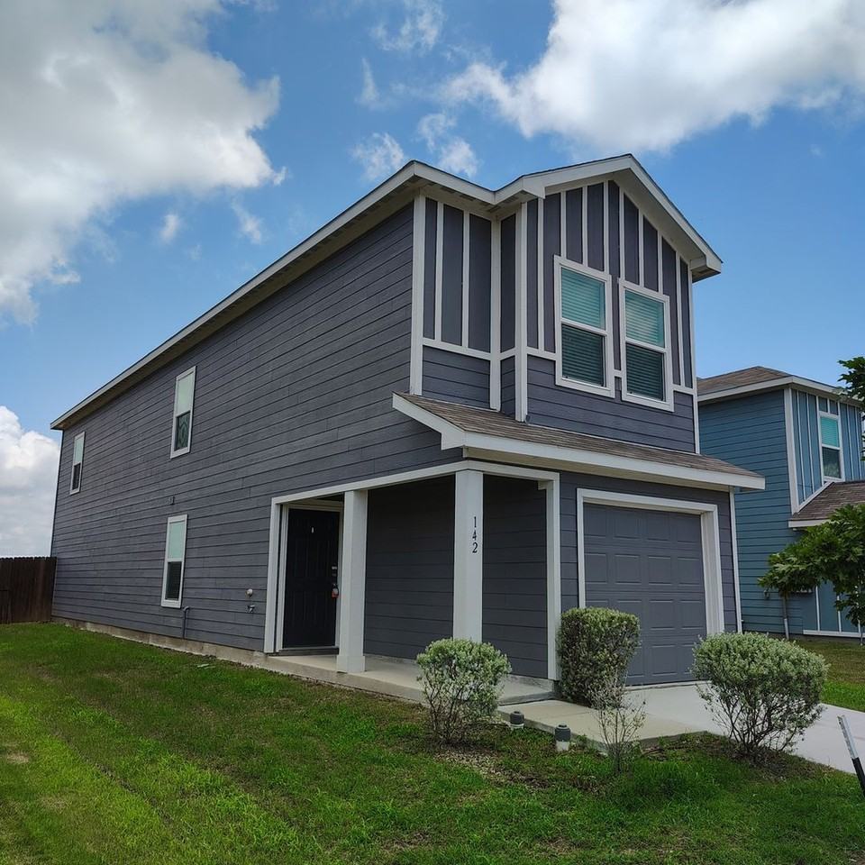 142 Plumcove Dr - Photo 2 of 39