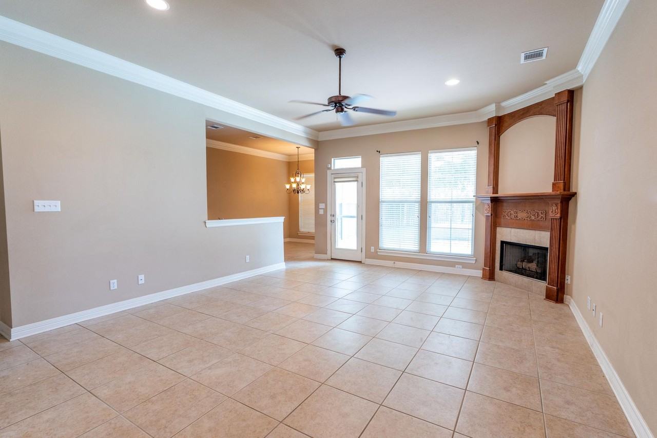 216 Cold Harbor Ct - Photo 3 of 13