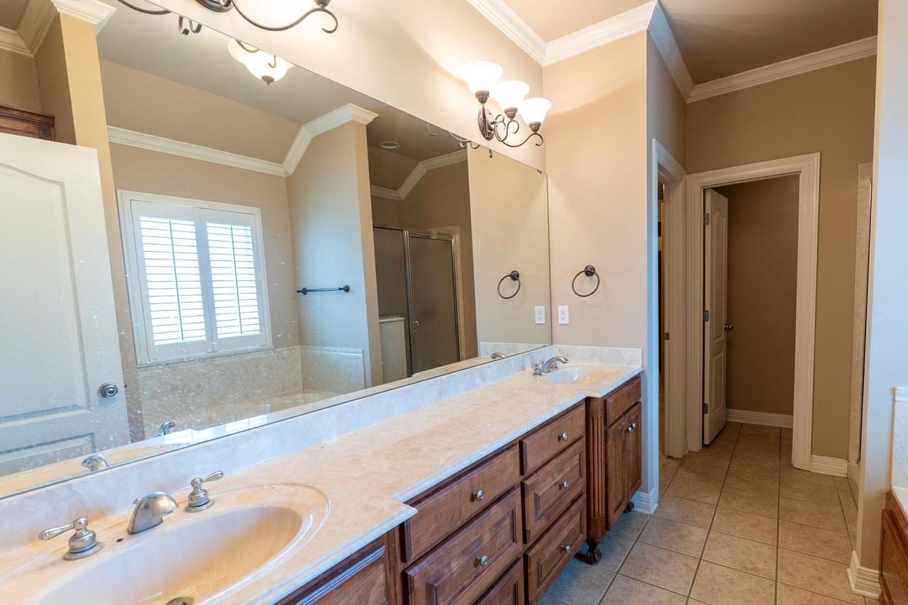 216 Cold Harbor Ct - Photo 7 of 13