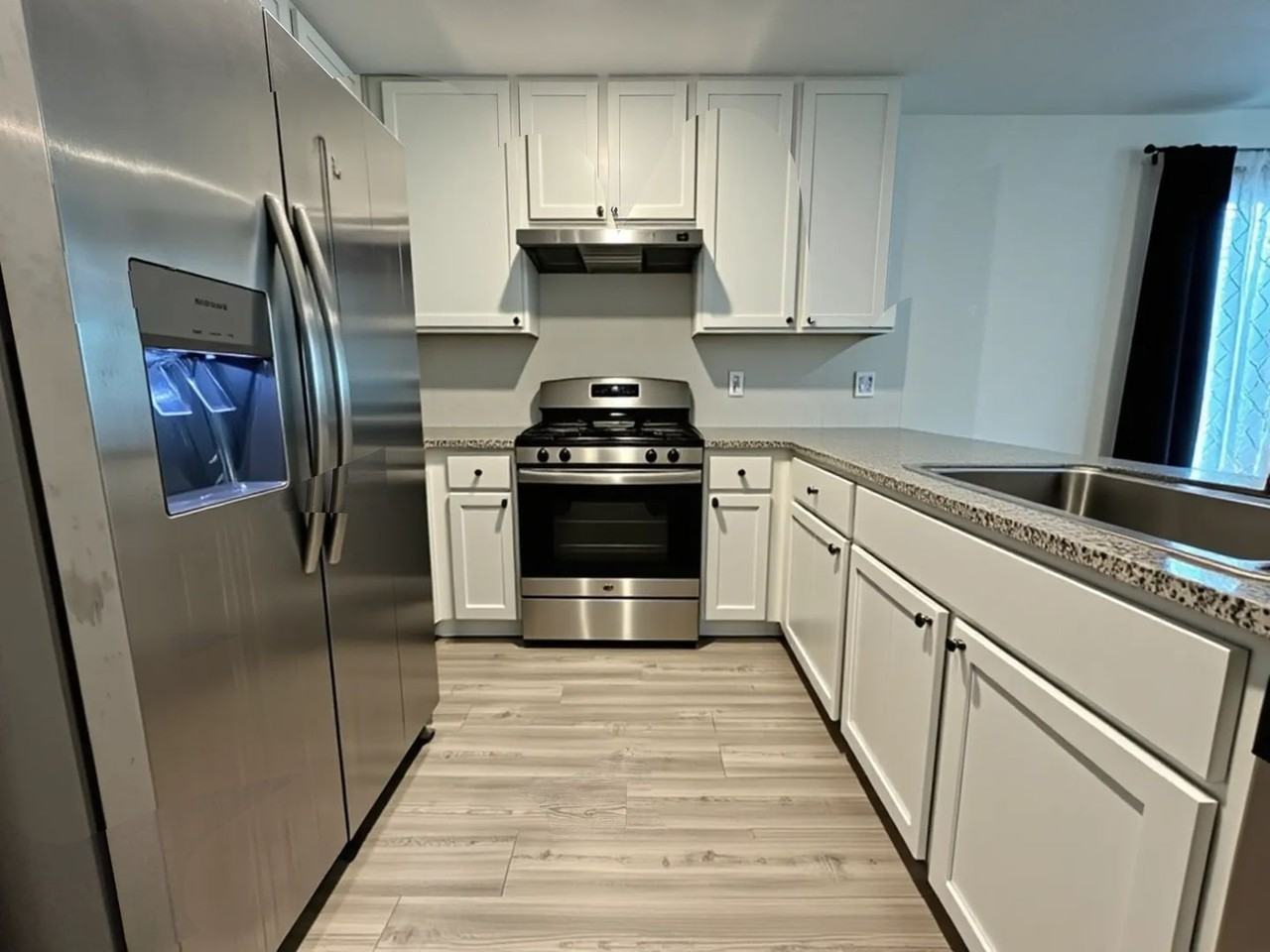 13934 Reservoir Dr - Photo 3 of 23