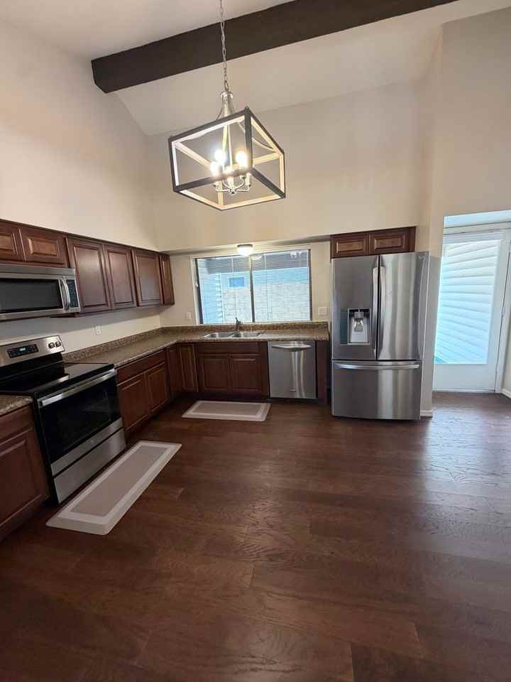 1716 E Redfield Rd - Photo 6 of 20