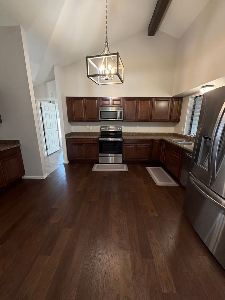 1716 E Redfield Rd - Photo 7 of 20