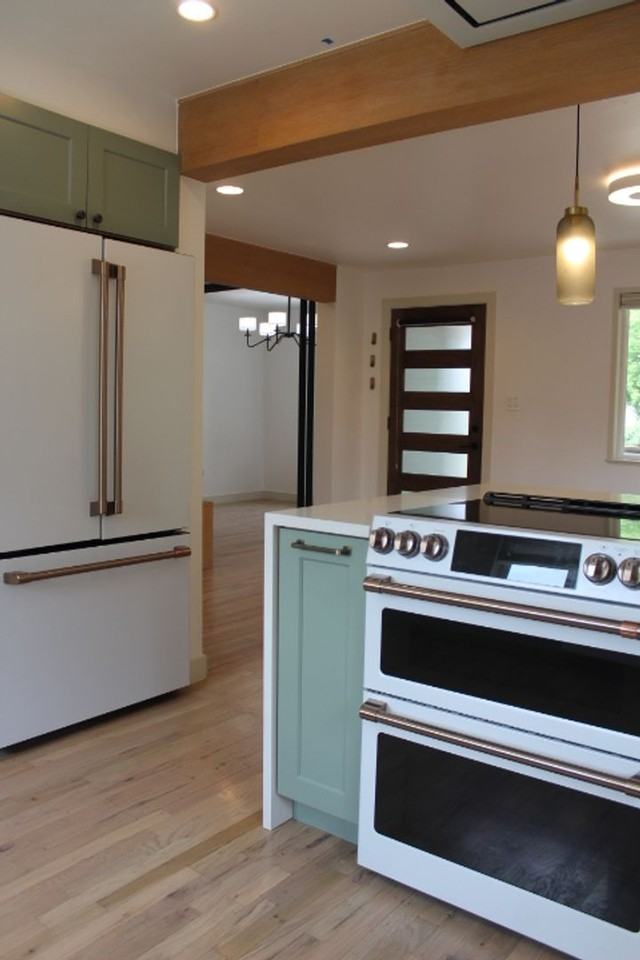 4630 Decatur St - Photo 7 of 34
