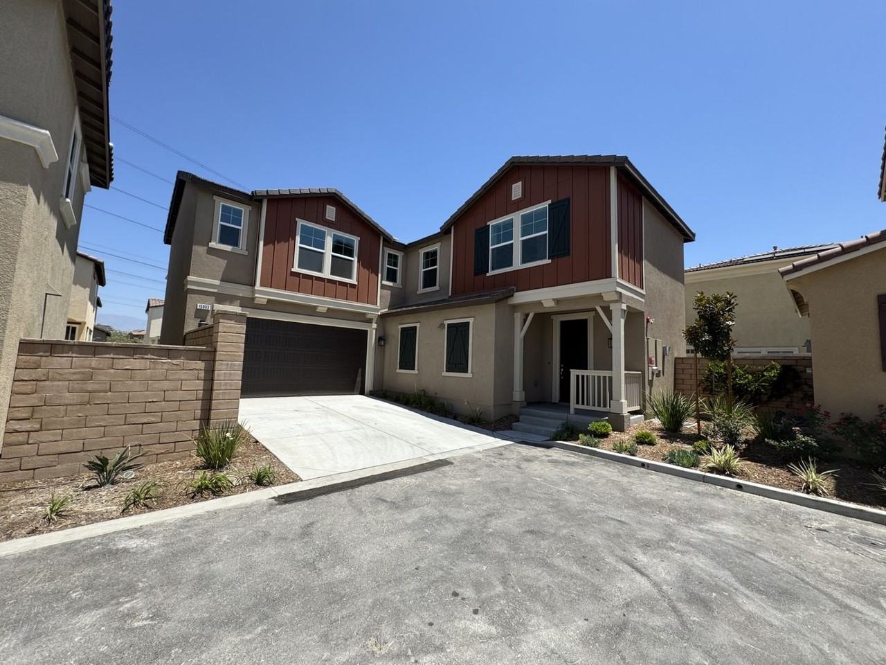 15993 Alamo Ct - Photo 2 of 27