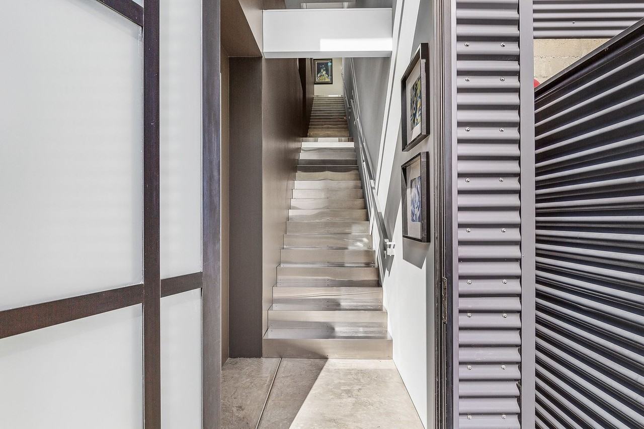 811 Folger Ave - Photo 3 of 50