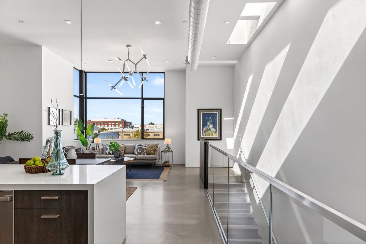 811 Folger Ave - Photo 6 of 50