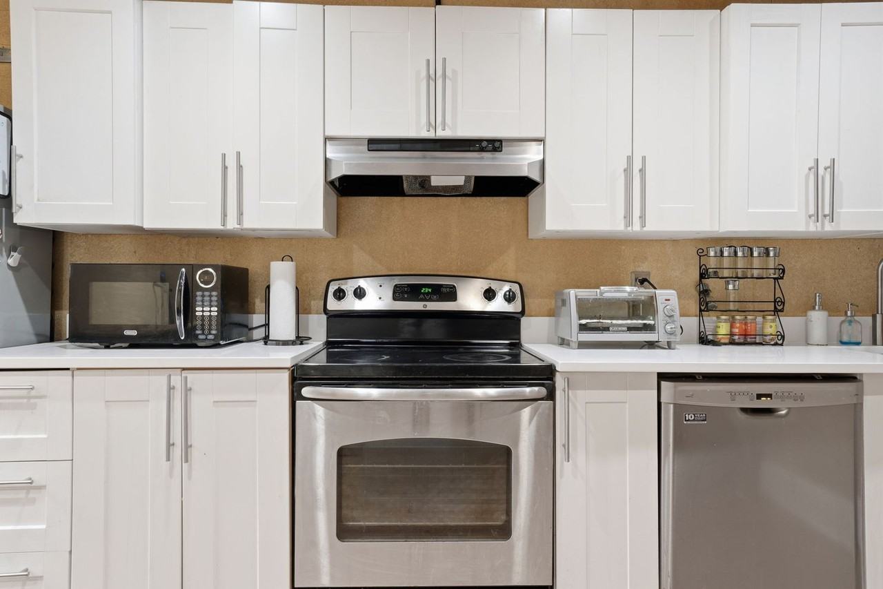 1425 Wisconsin Ave Nw #1 - Photo 2 of 24