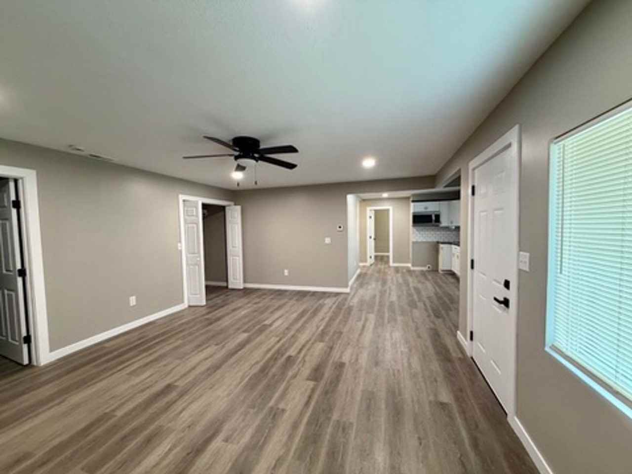 1755 S Greenwood Ave - Photo 7 of 12