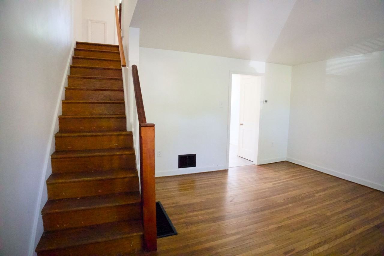 834 Wabank St - Photo 2 of 19