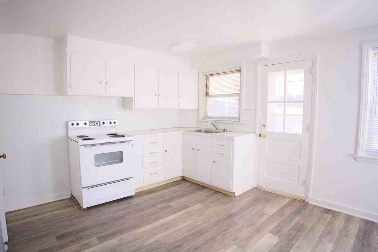 834 Wabank St - Photo 3 of 19