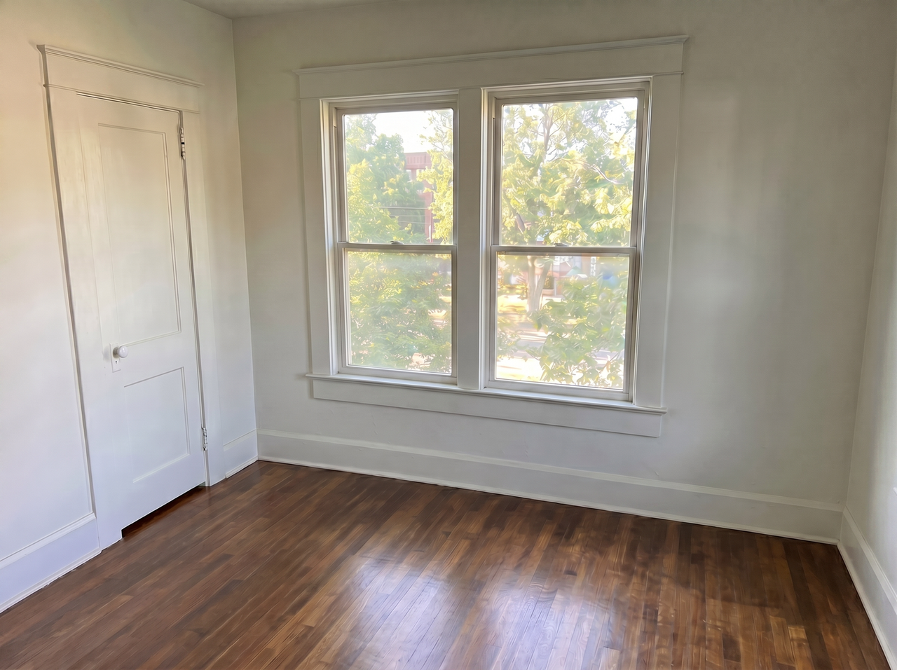 1114 7th Ave W - Photo 5 of 9