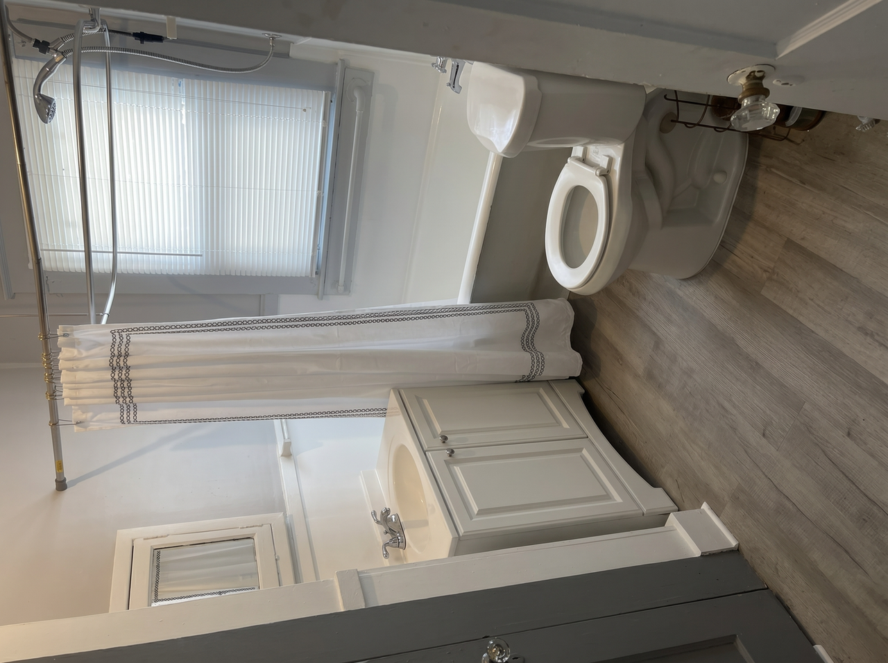 1114 7th Ave W - Photo 6 of 9