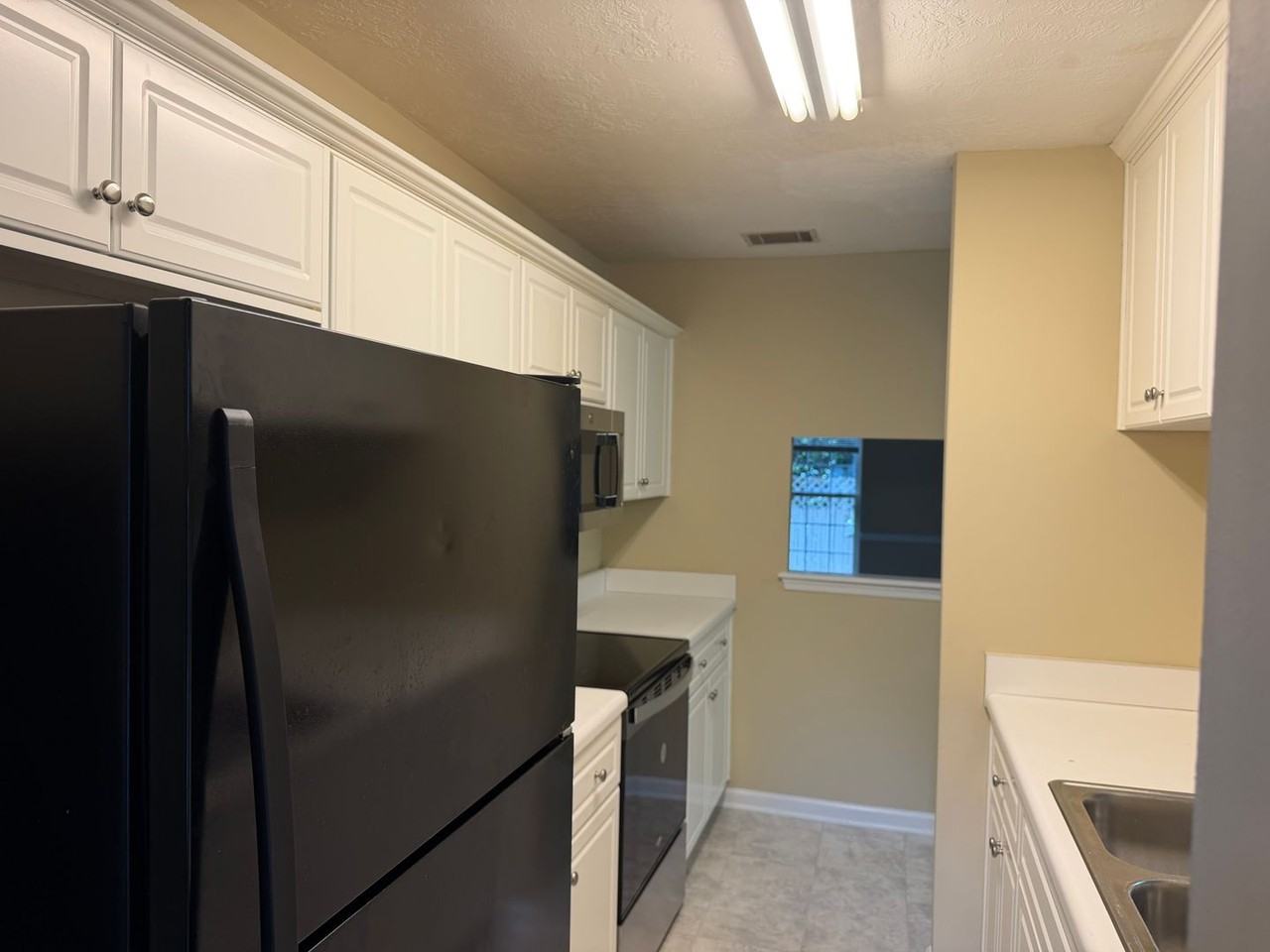 303 Hazelnut Dr - Photo 5 of 11