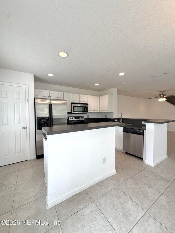 104 Crete Ct - Photo 7 of 26